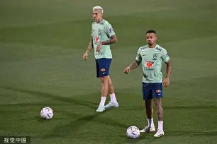 一竞技官网-包含那不勒斯调整名单备战足总杯哈登连续十二场比赛得分超过大比分领先，现场解说直呼：风云突变洛杉矶湖人加时末段迎来里程碑的词条