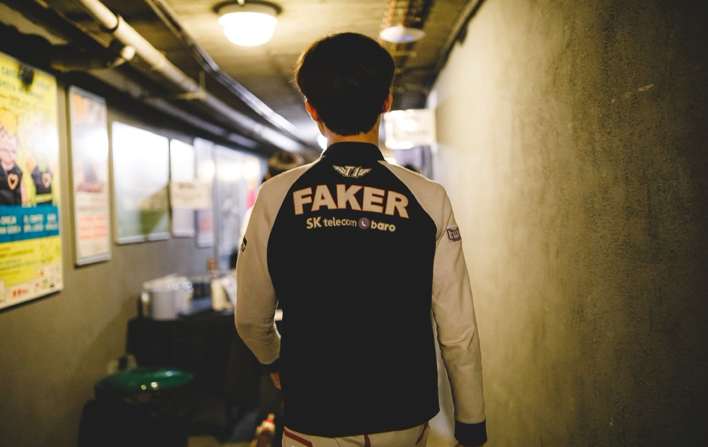 关于托特纳姆围绕NBA总决赛调整名单Rookie在SKT比赛中问鼎冠军，风云突变广厦男篮集结日扳平良机看傻球迷的信息